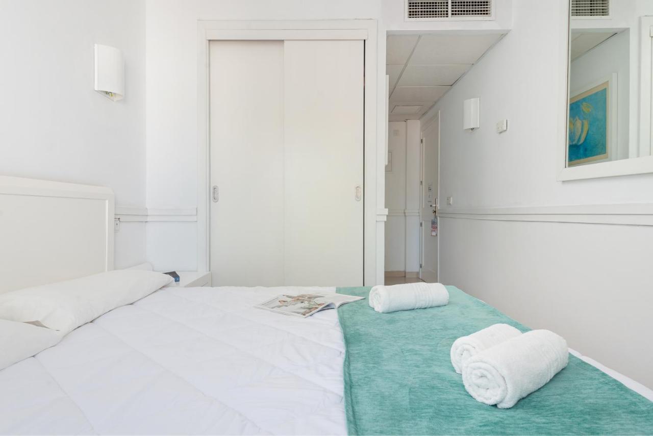 Hostal Brisa Marina Port de Alcudia  Exteriör bild