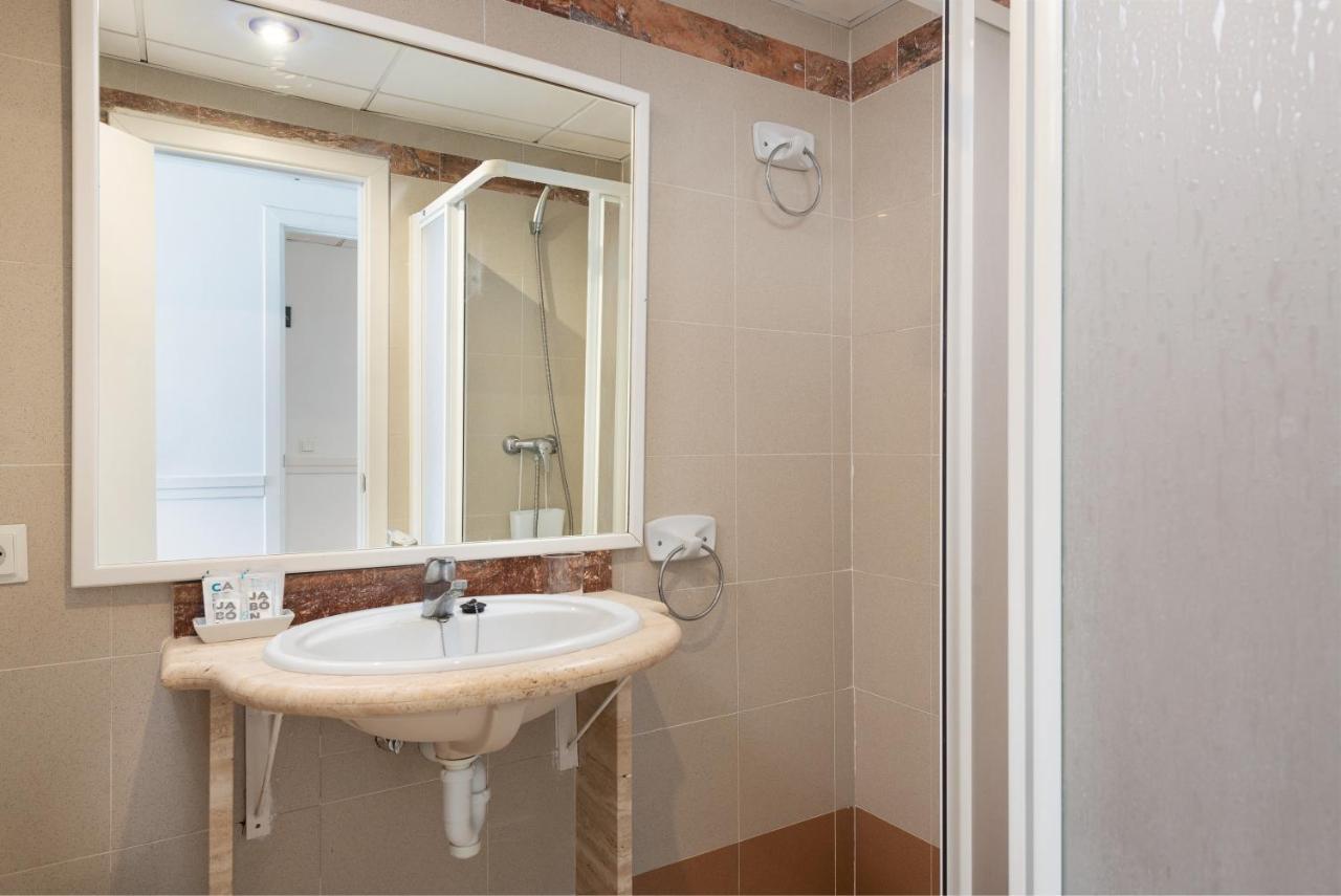 Hostal Brisa Marina Port de Alcudia  Exteriör bild